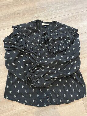 Universal Thread women’s top, size S